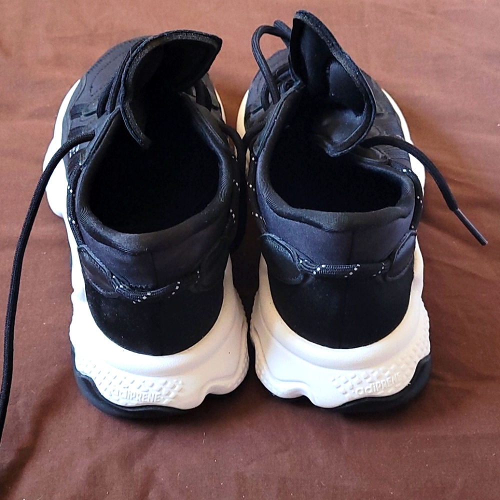 ADIDAS OZWEEGO - Picture 2 of 5